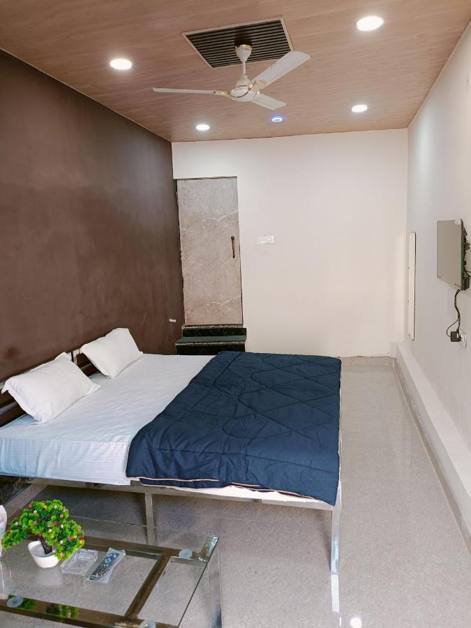 Hotel Royal Inn Satna Exterior photo